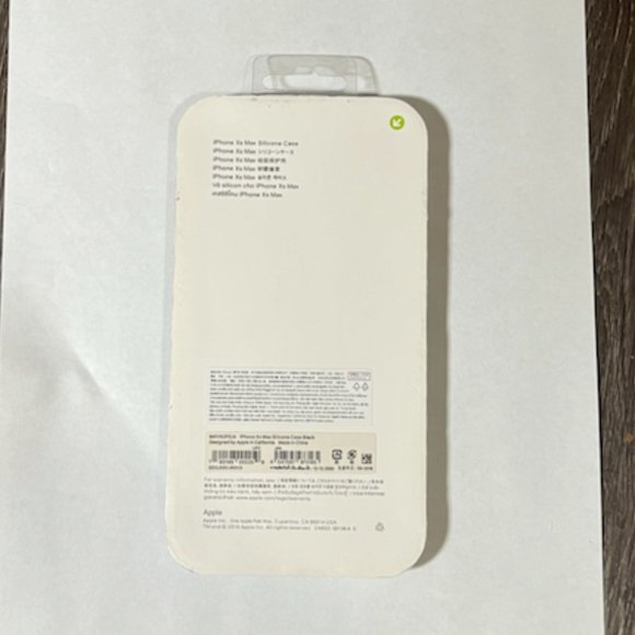 New iphone Xs Max Black Silicone Case - Picture 2 of 2